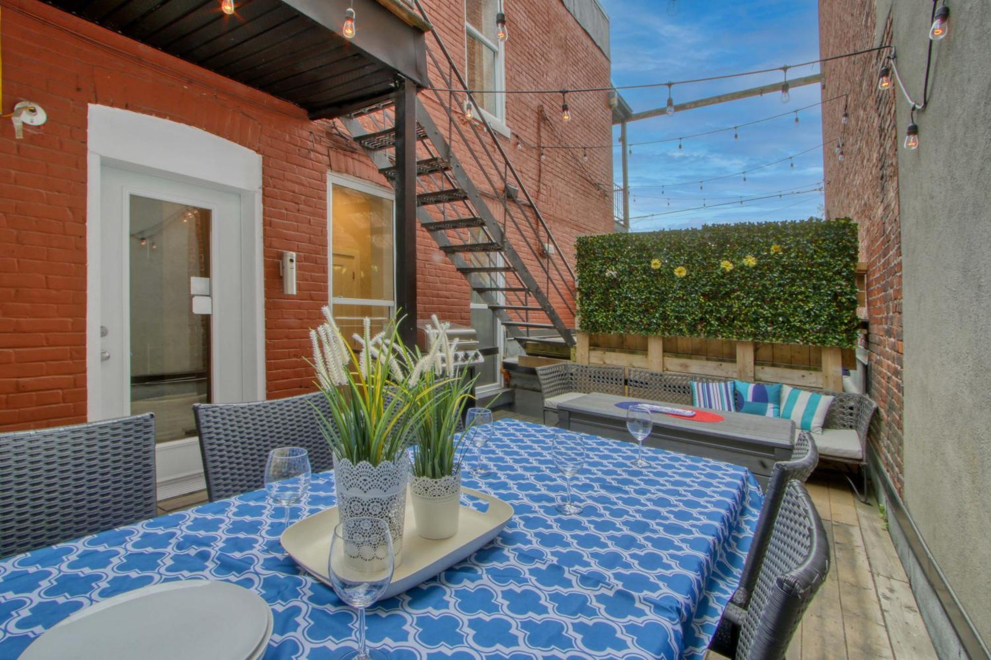 Mtlvacationrentals - The Fabfour Montréal Exteriör bild